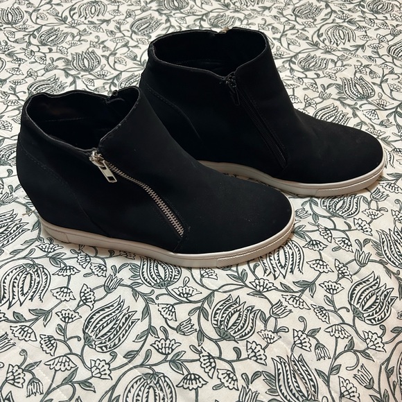 Brash Black Wedge Sneakers with Zipper.  Outside zipper is just for show. - Picture 1 of 8